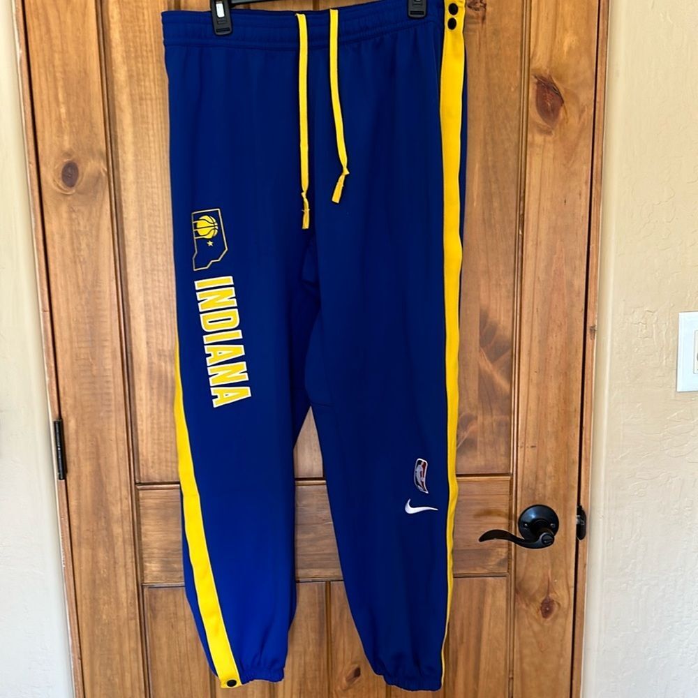 New with tags - NBA Nike Indiana Pacers drifit pull away snap basketball pants